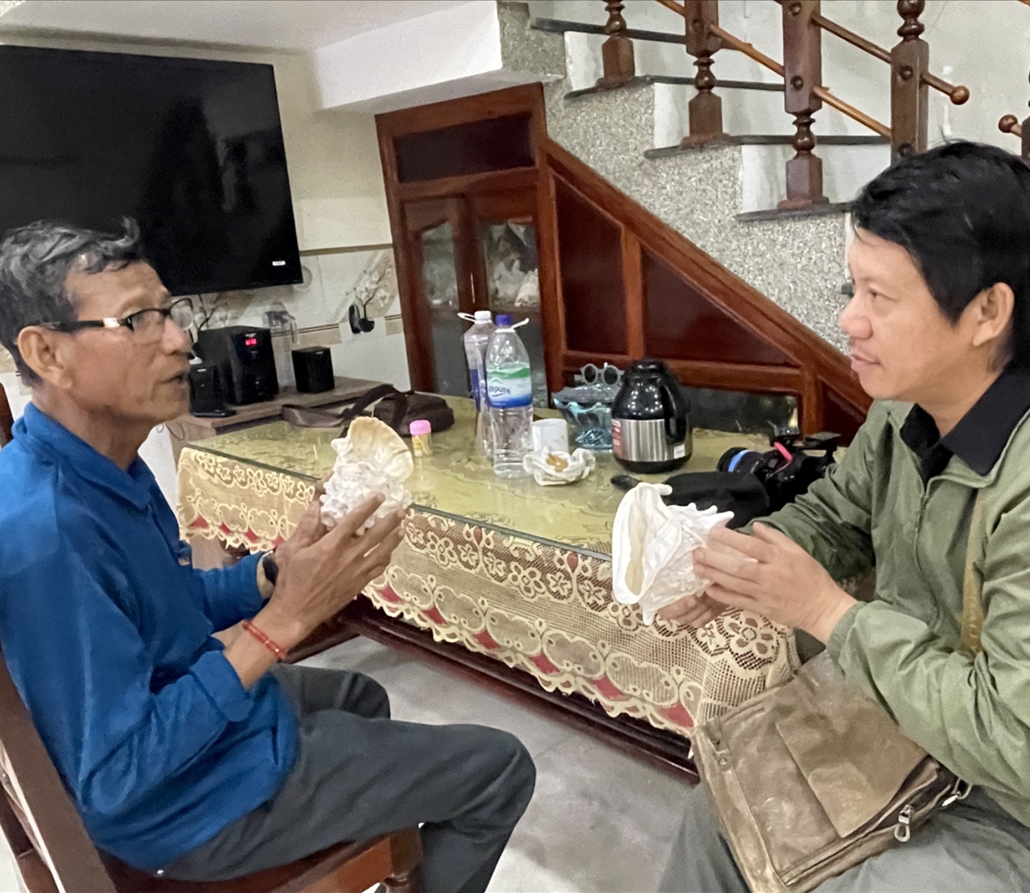 Người thổi ốc u Lý Sơn