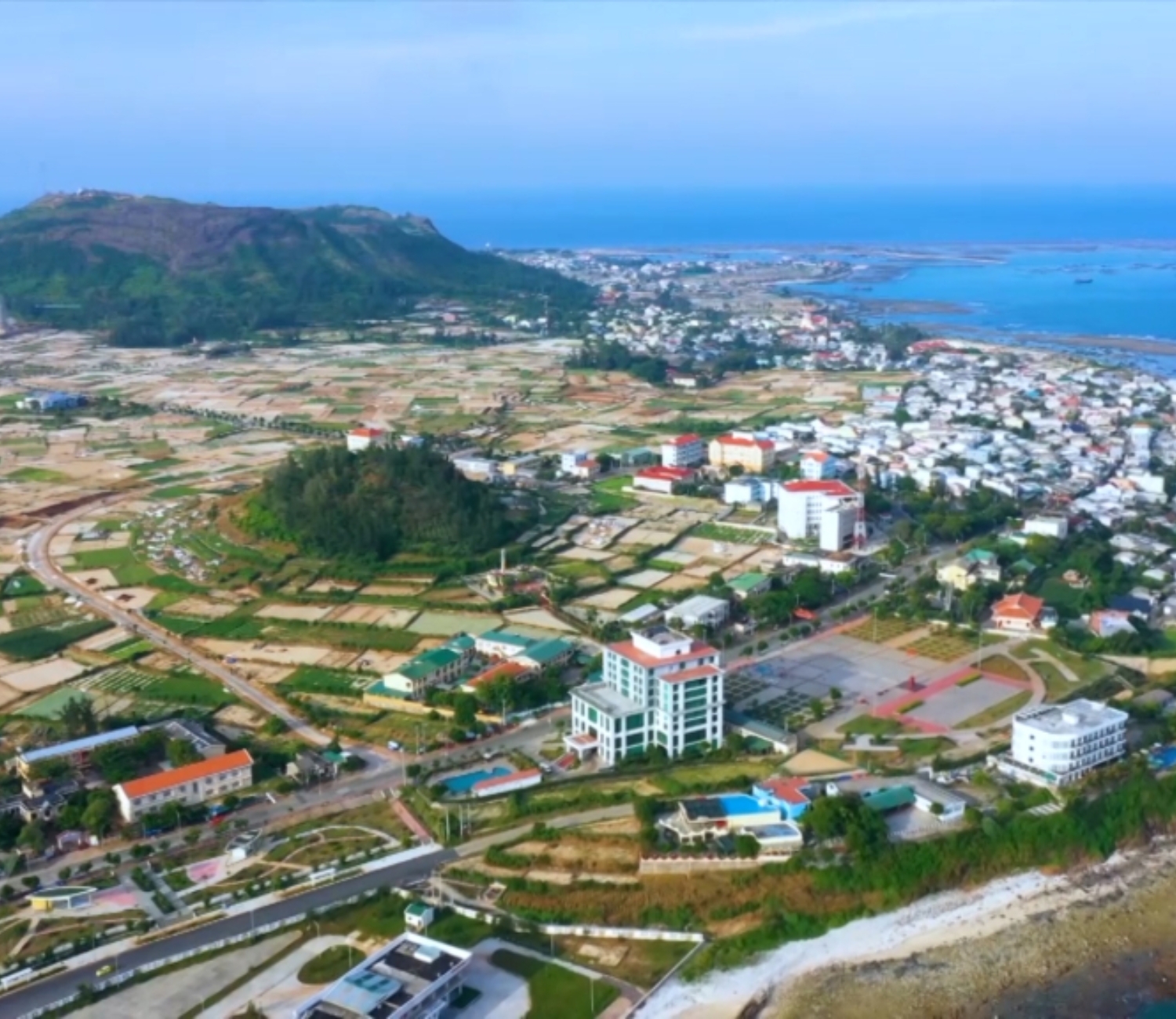 Du khách ấn tượng với Lý Sơn
