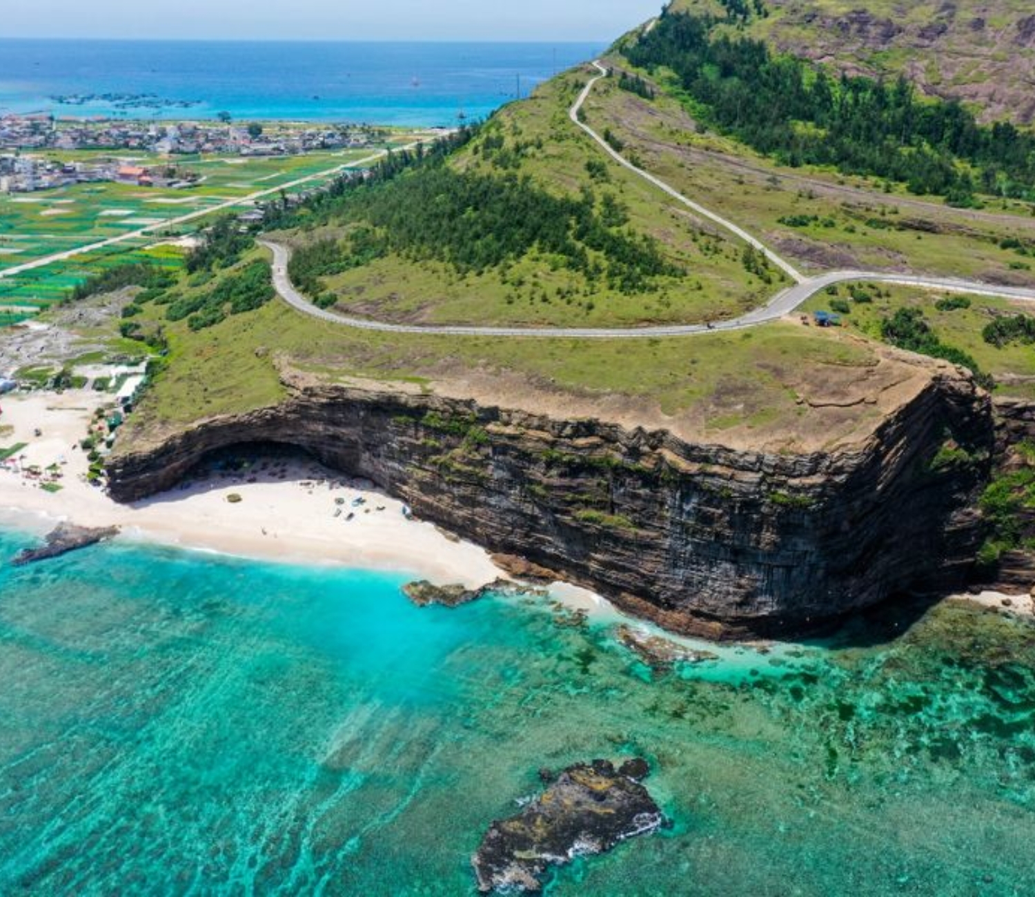 Bãi tắm đẹp Lý Sơn