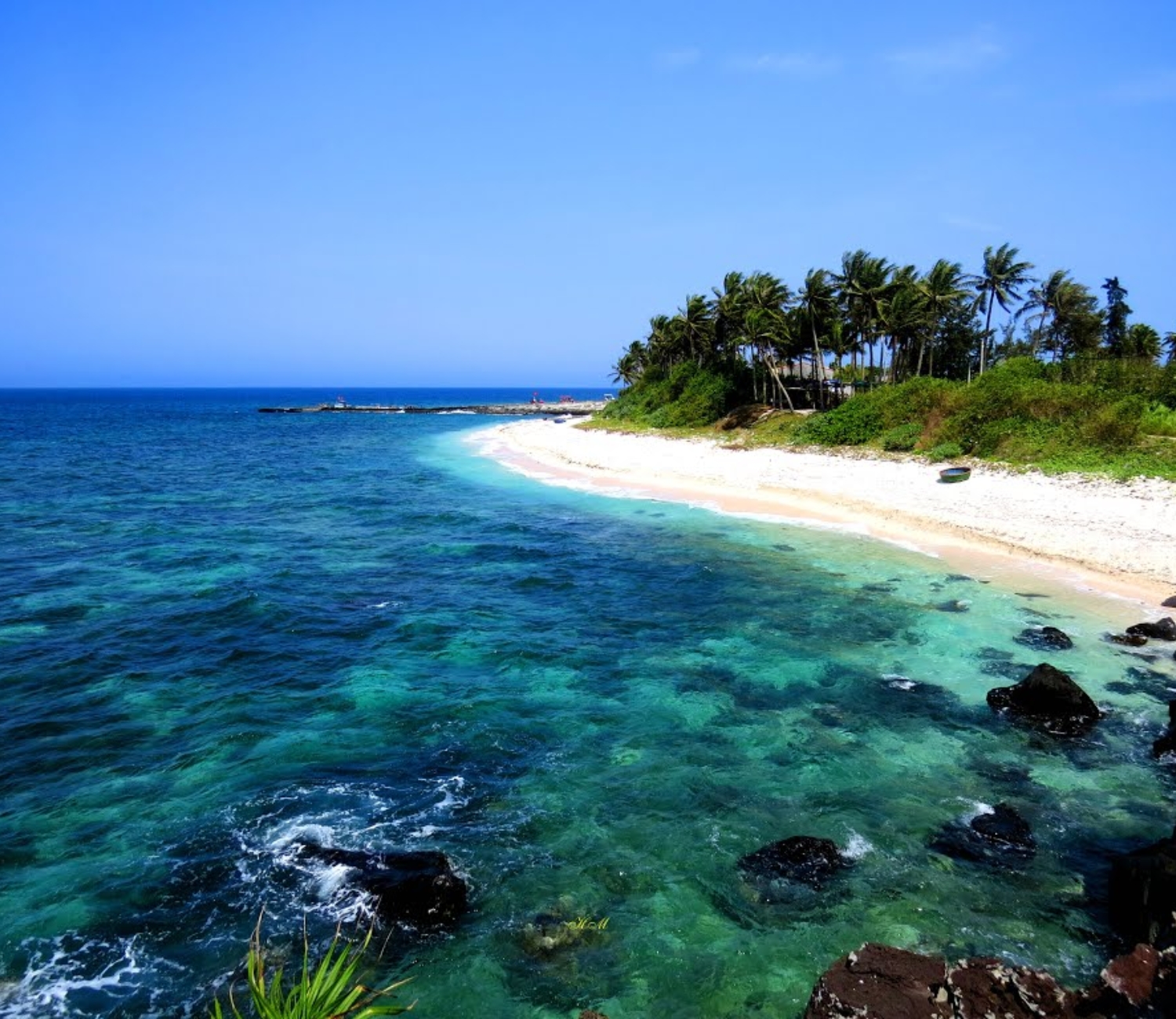 Bãi tắm đẹp Lý Sơn