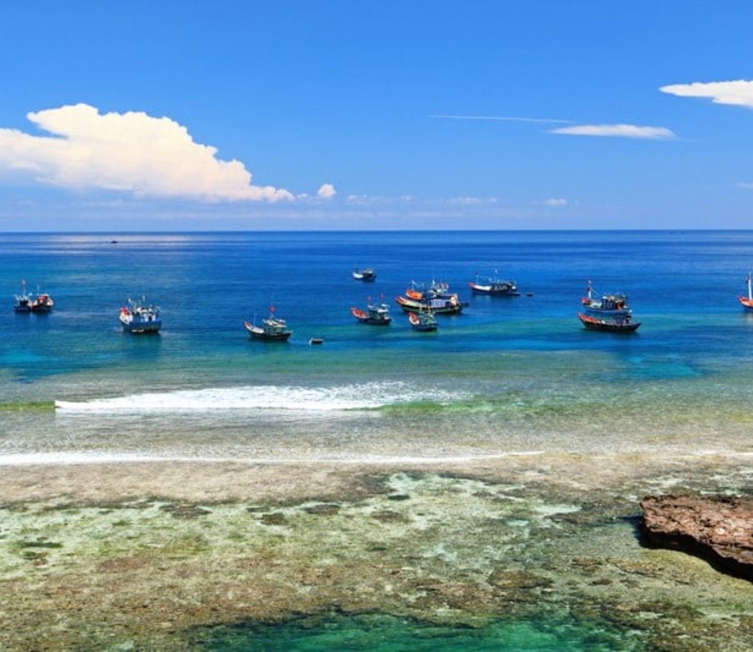 Bãi tắm đẹp Lý Sơn