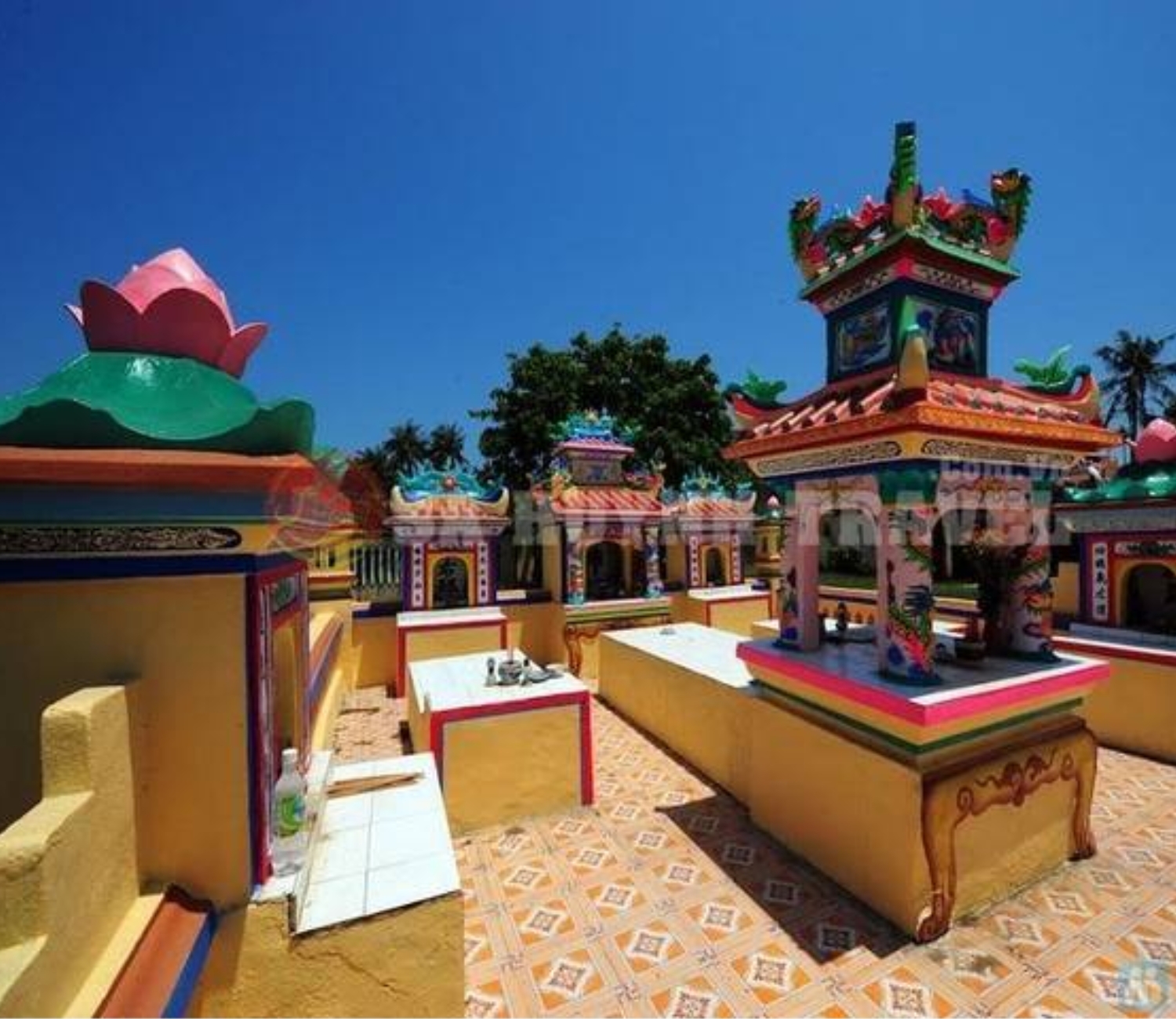 Mộ gió trên đảo Lý Sơn