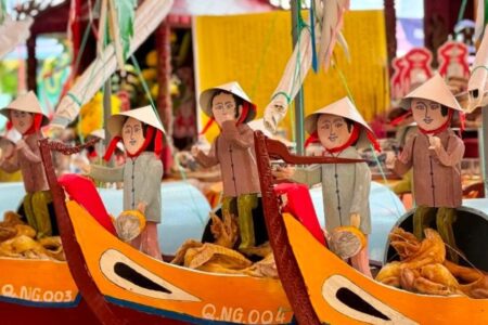 Lễ Khao Lề Thế Lính Hoàng Sa