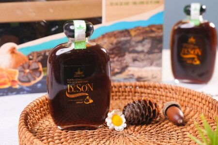 Nước tỏi đen mật ong Lý Sơn